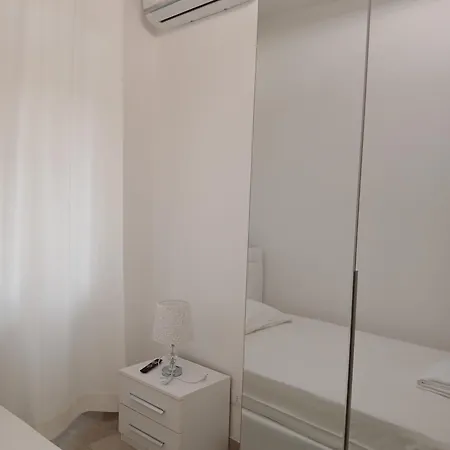 Grand Nomentana Apartment *